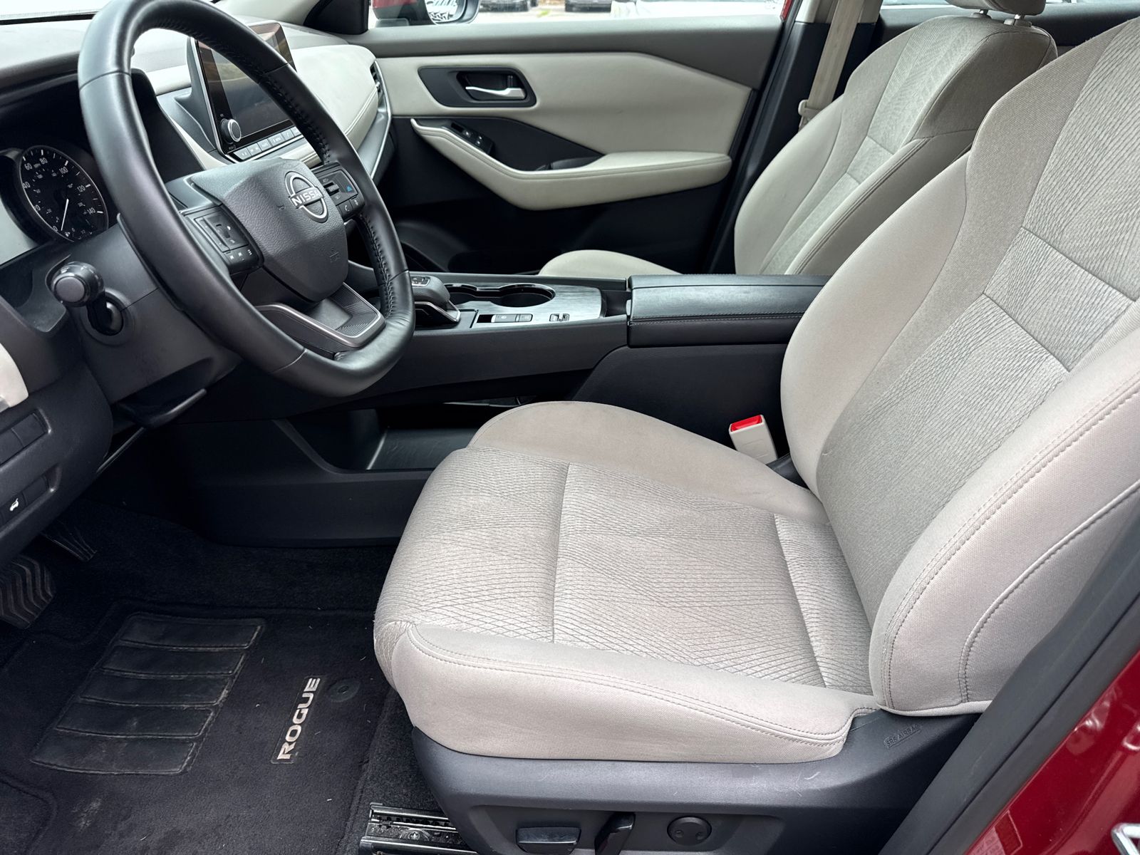 Used 2025 Red Nissan SV image 9