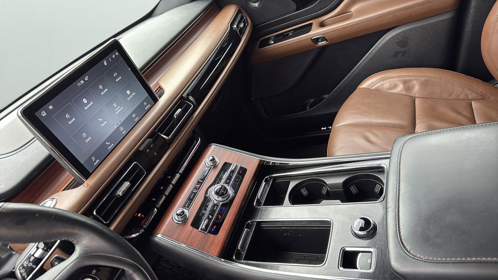 Used Car 2023 Lincoln Aviator  Reserve For Sale Under $50,000 In Austin, Texas