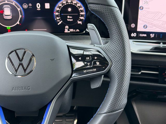 Used 2025 Lapiz Blue Metallic Volkswagen 2.0T image 18