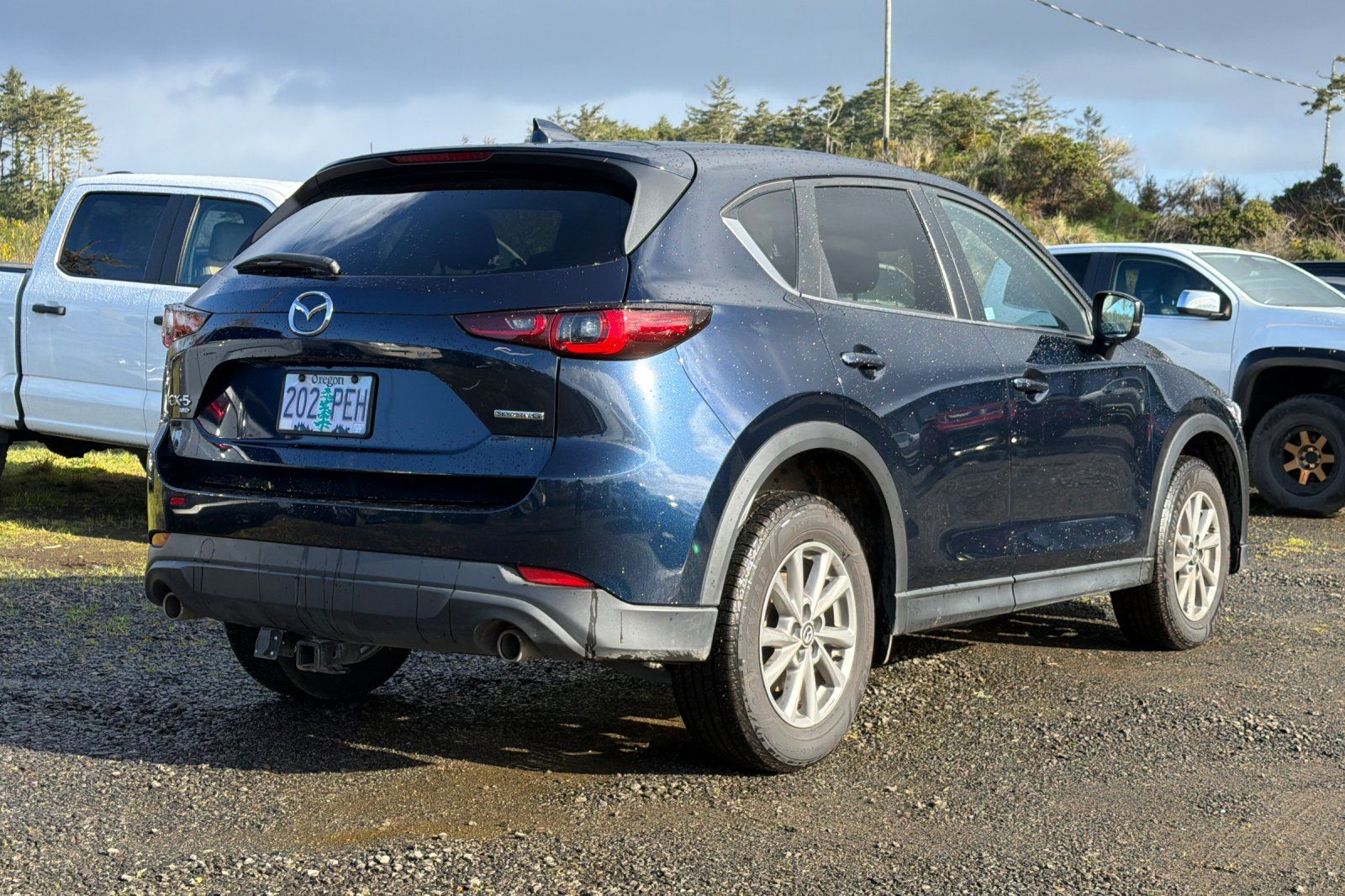 View vehicle photo 5