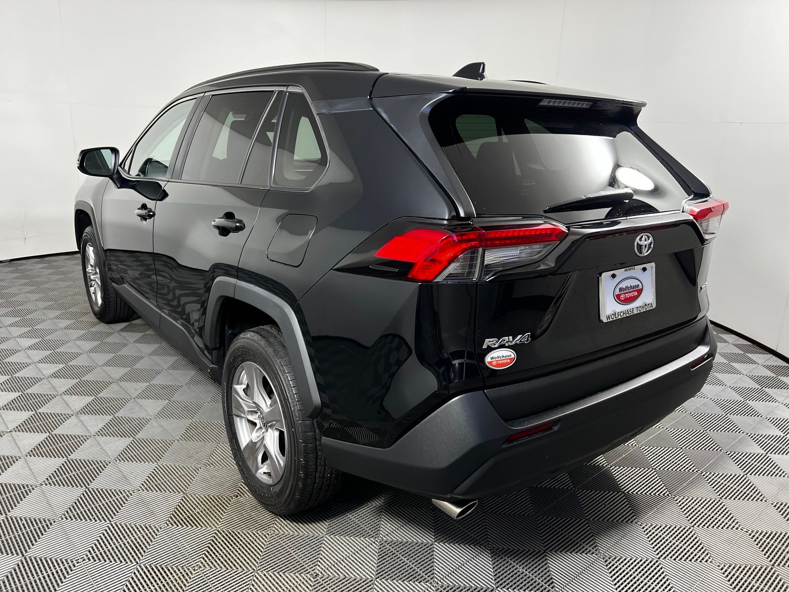 Thumbnail: 2022 Toyota RAV4 - 7
