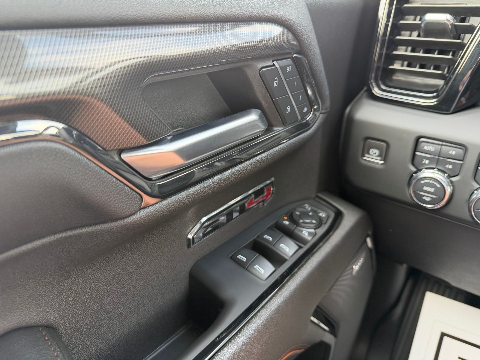 2024 GMC Sierra 1500 image 24