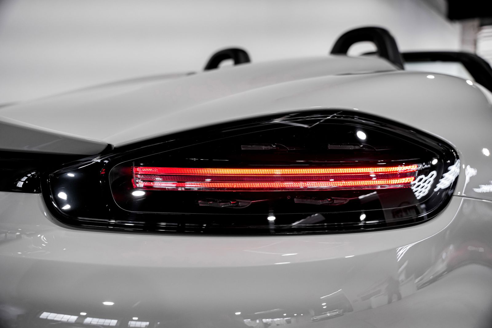 2022 Porsche 718 Spyder Base — photo 34
