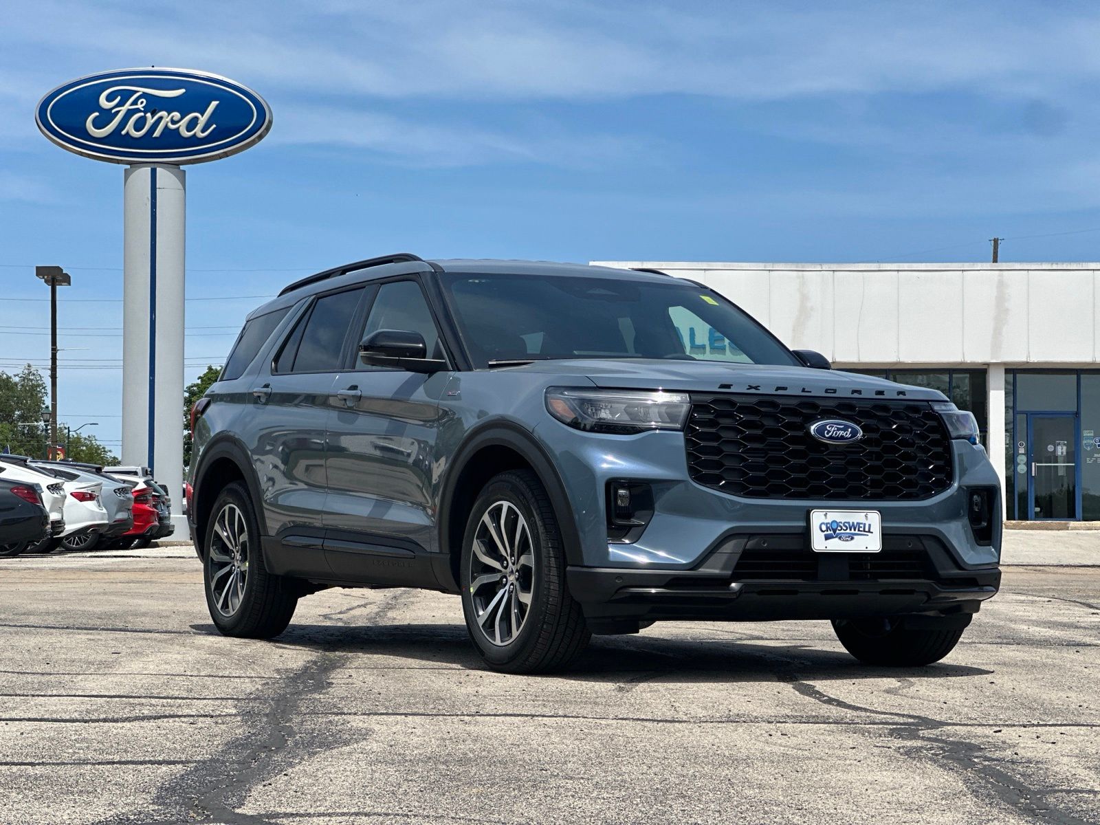 2026 Ford Explorer ST-LINE 4WD's photo