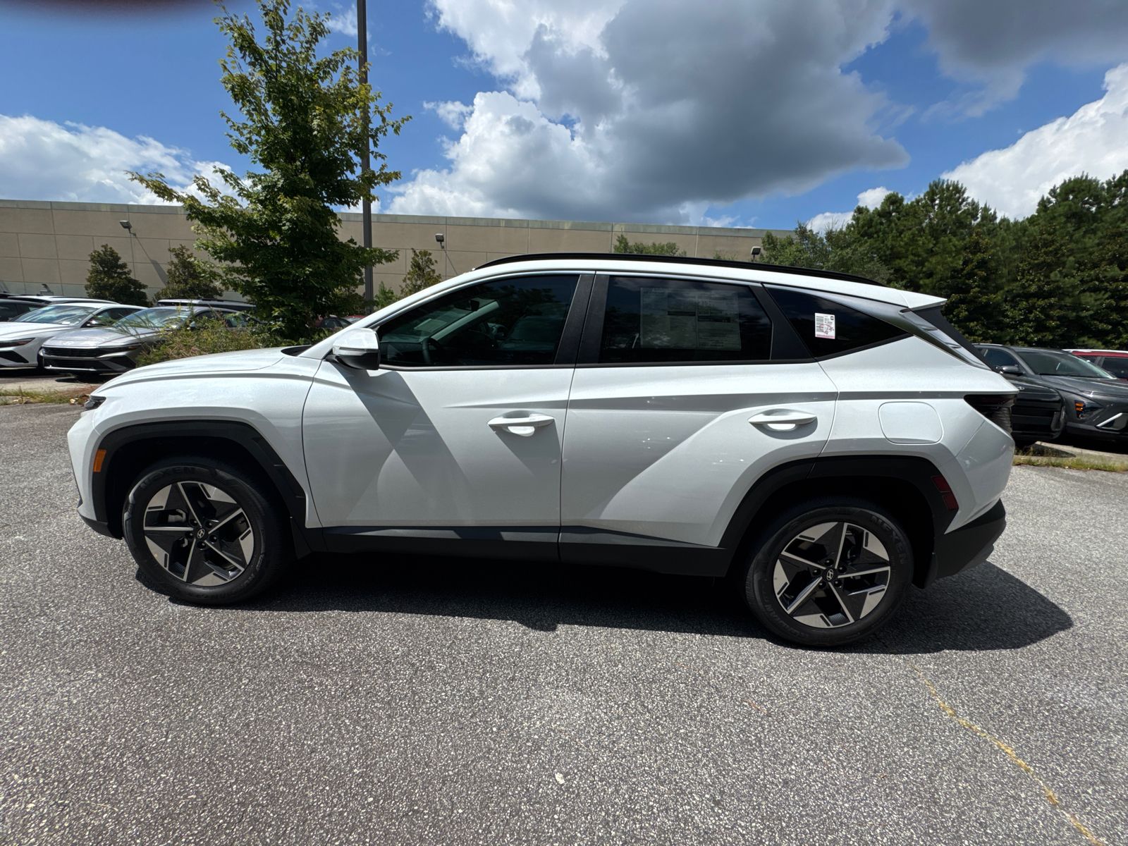 2025 Hyundai Tucson Hybrid SEL Convenience photo 8