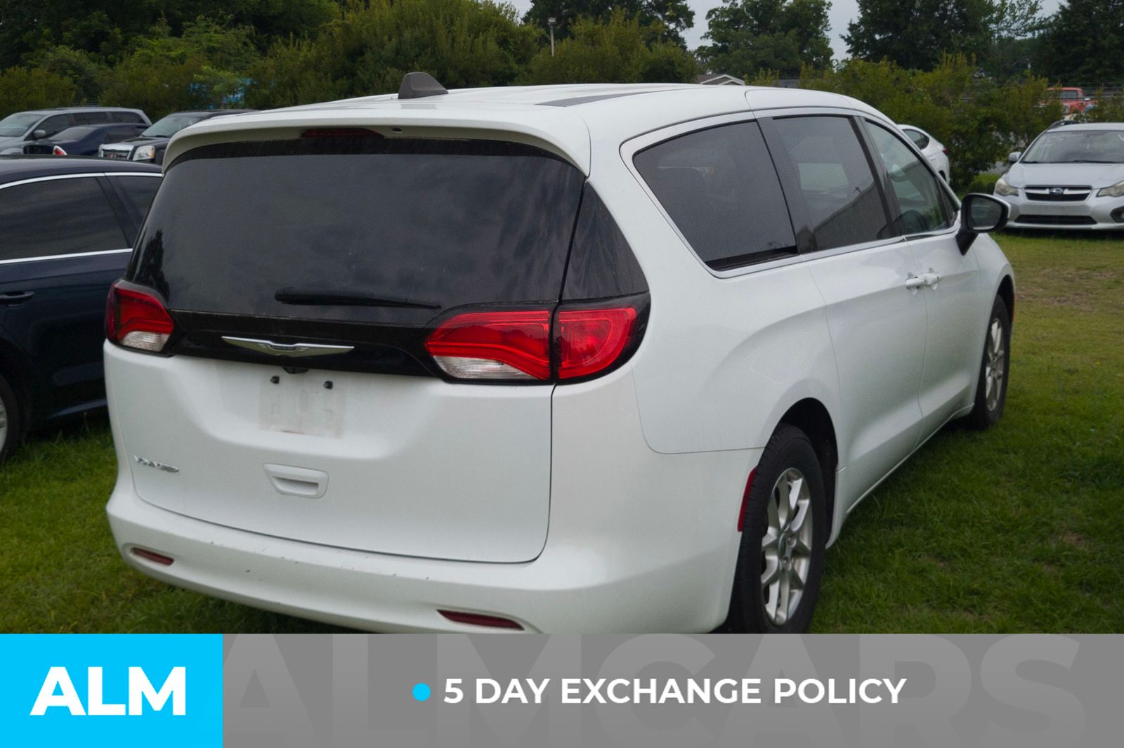 Used 2023 Bright White Clearcoat Chrysler LX image 4