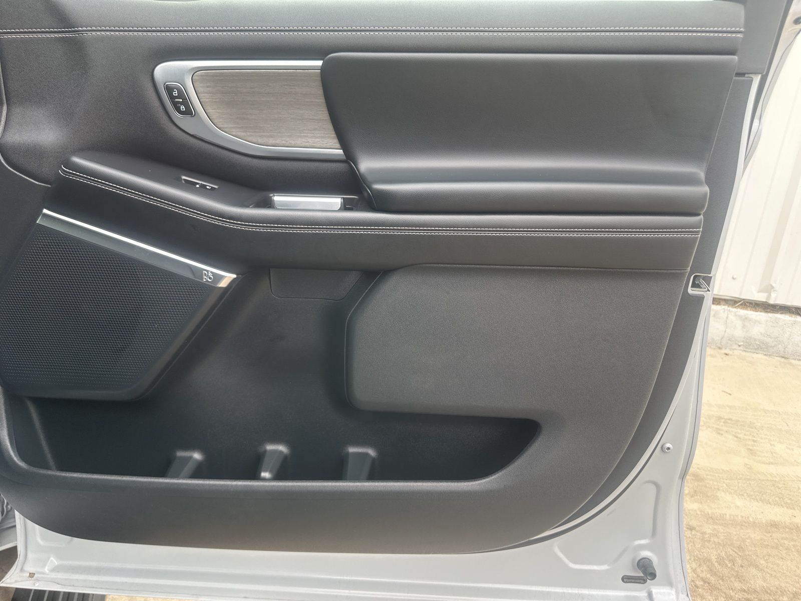 Used Car 2025 Ford Expedition  Platinum For Sale Under $70,000 In Austin, Texas