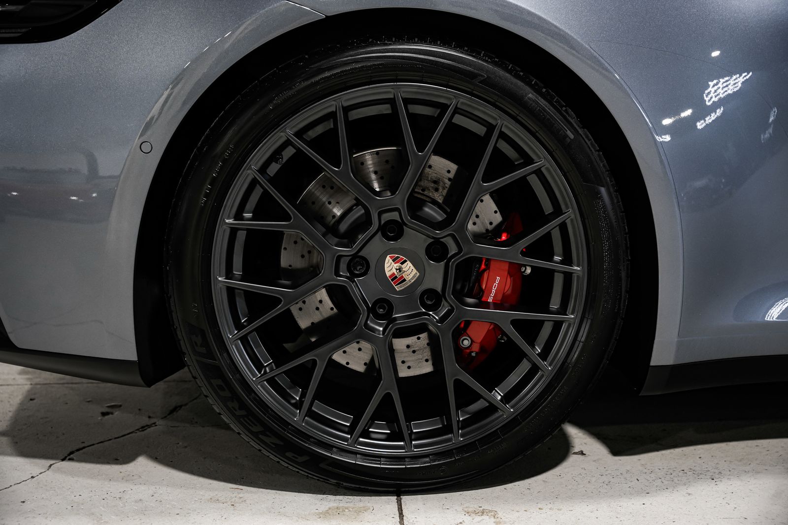 2025 Porsche 911 Targa 4 GTS — photo 51