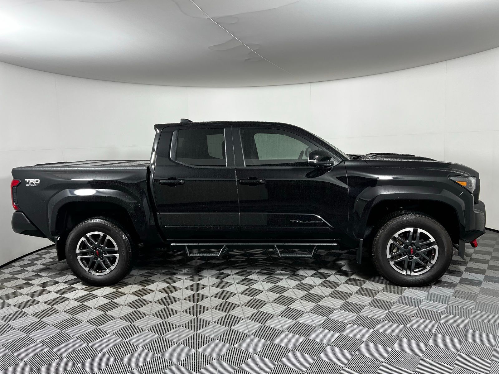 Thumbnail: 2024 Toyota Tacoma - 4