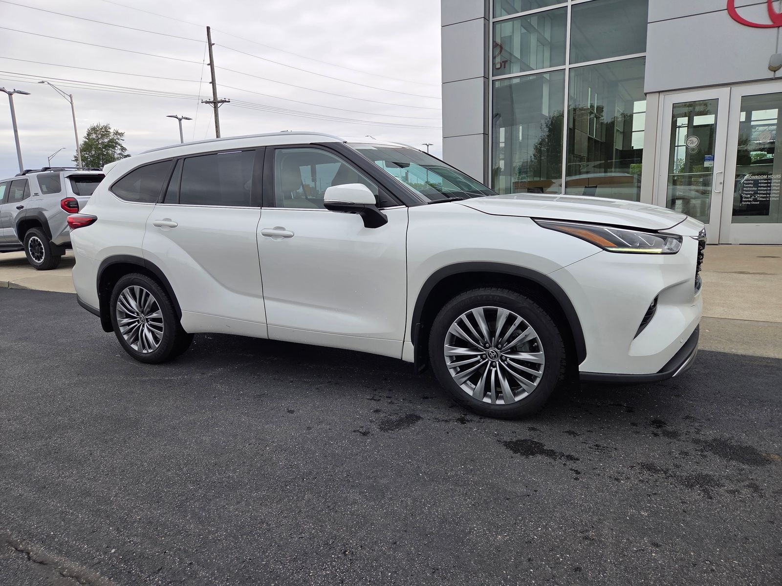 2021 Toyota Highlander Platinum