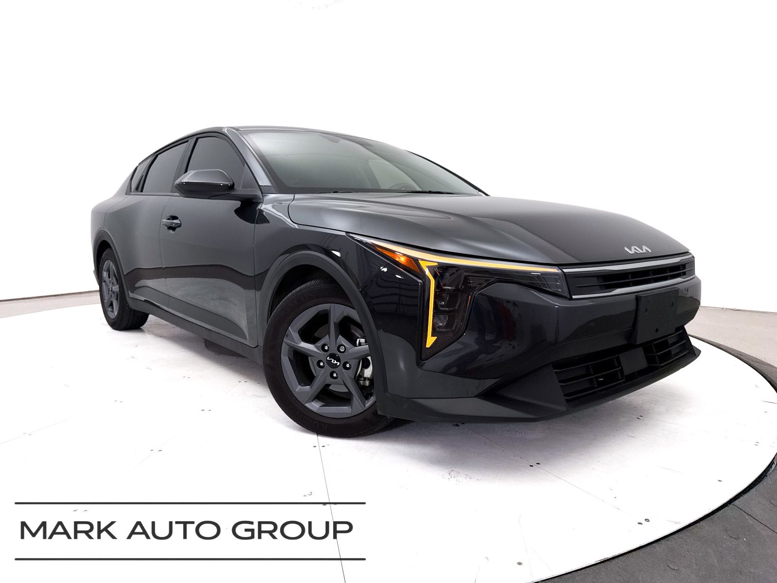 2025 Kia K4 LXS FWD