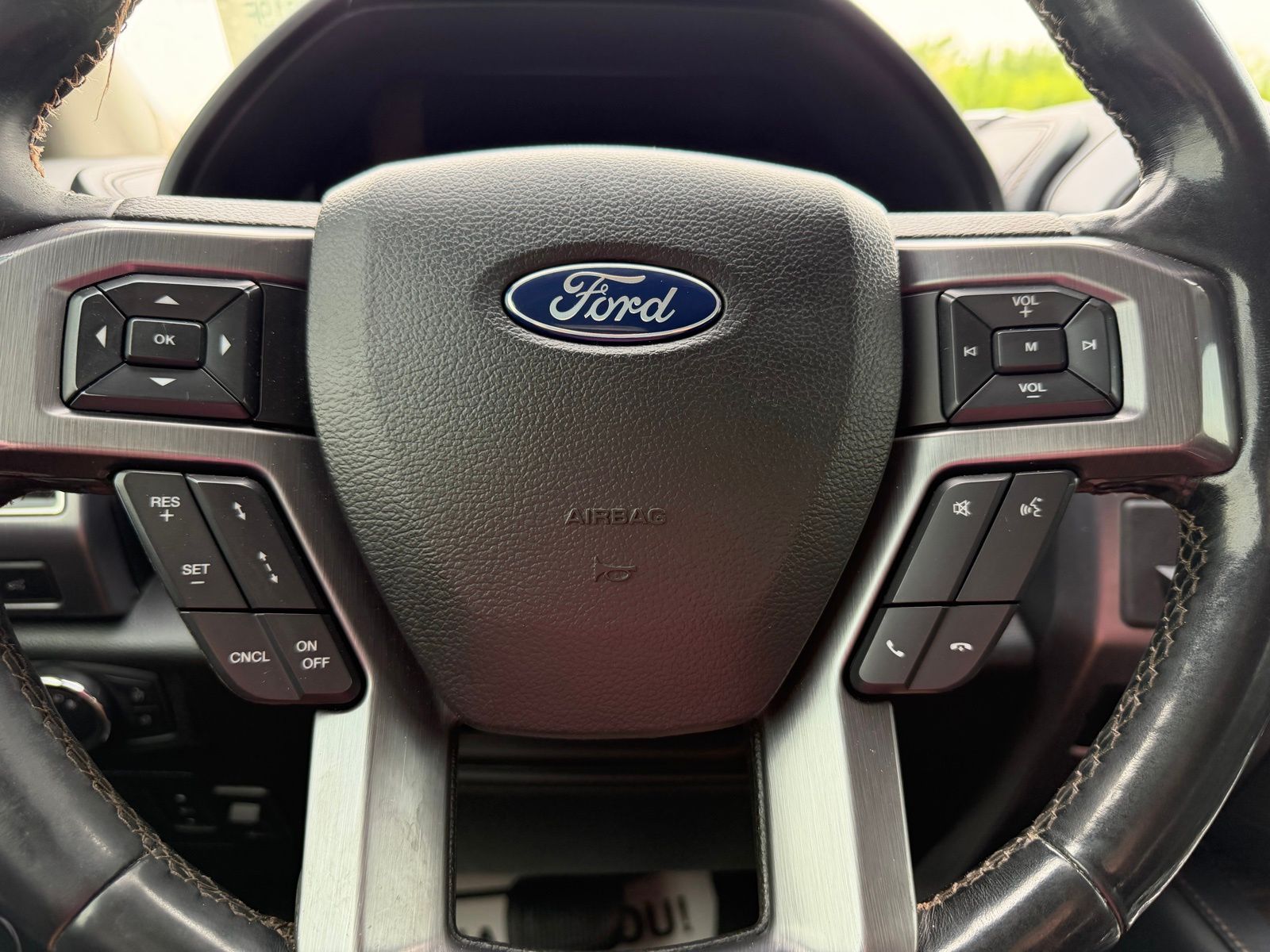 2020 Ford Expedition image 13
