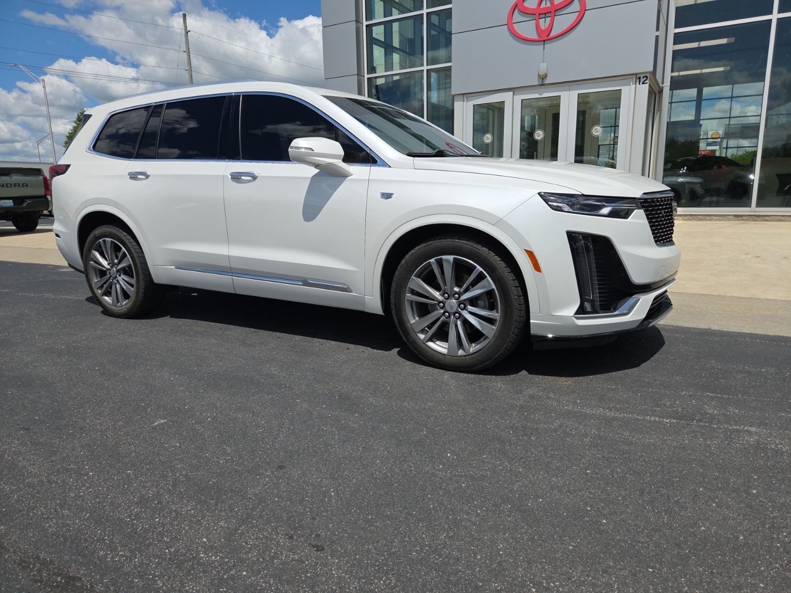 used 2020 Cadillac XT6 car, priced at $20,342