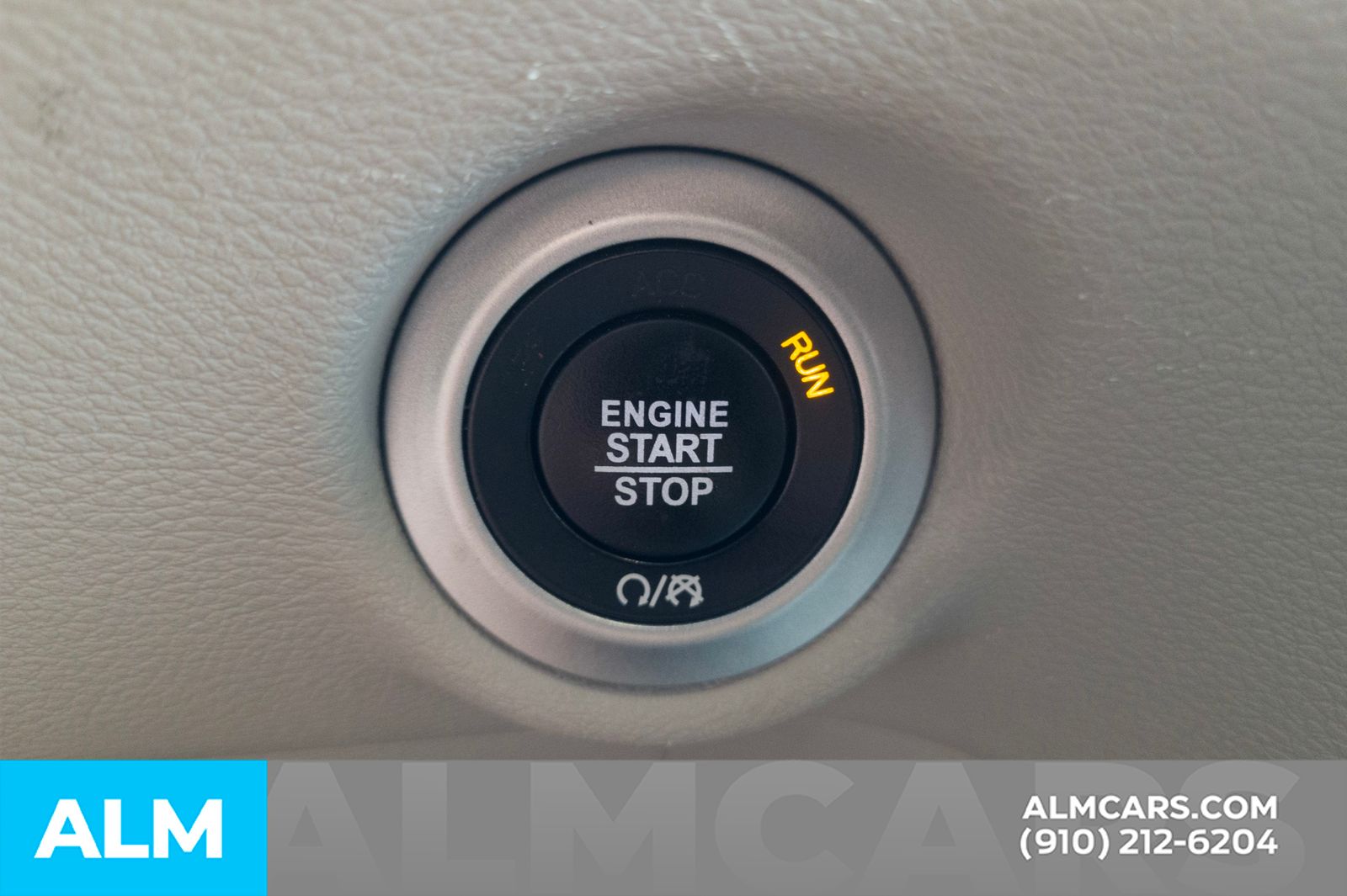 Used 2023 Bright White Clearcoat Chrysler LX image 12