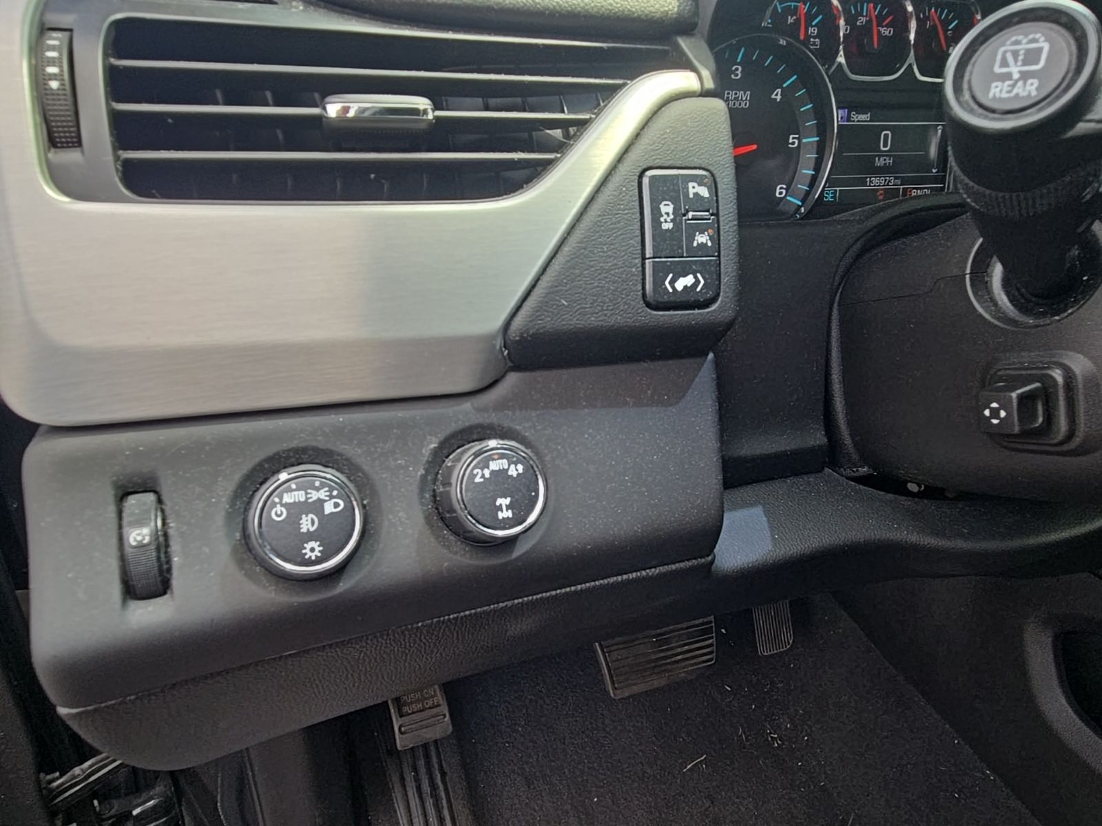 Used 2020 Black GMC SLT image 26