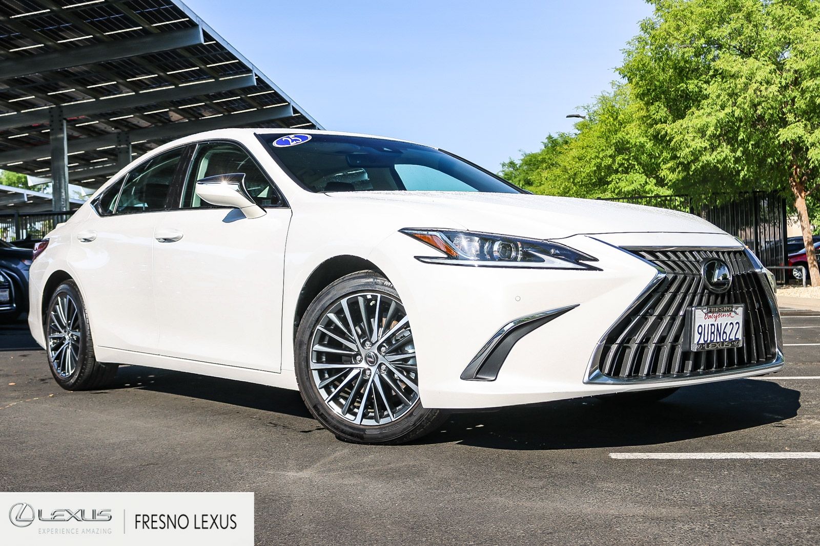 White 2025 Lexus ES Hybrid 300h FWD Sedan Front-Wheel Drive Continuously Variable Transmission
