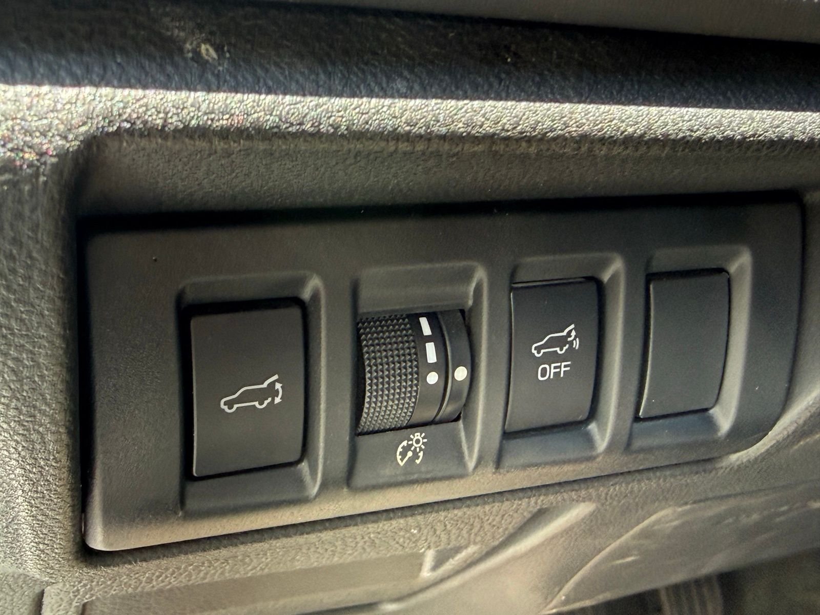 Used 2024 Silver Subaru Onyx Edition XT image 25