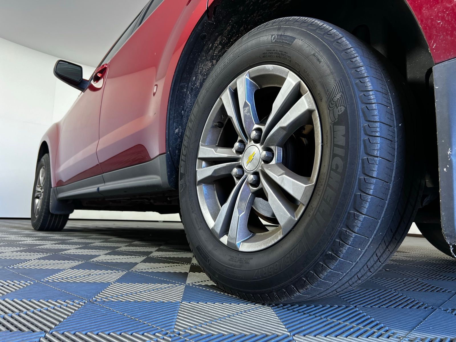 Thumbnail: 2015 Chevrolet Equinox - 9