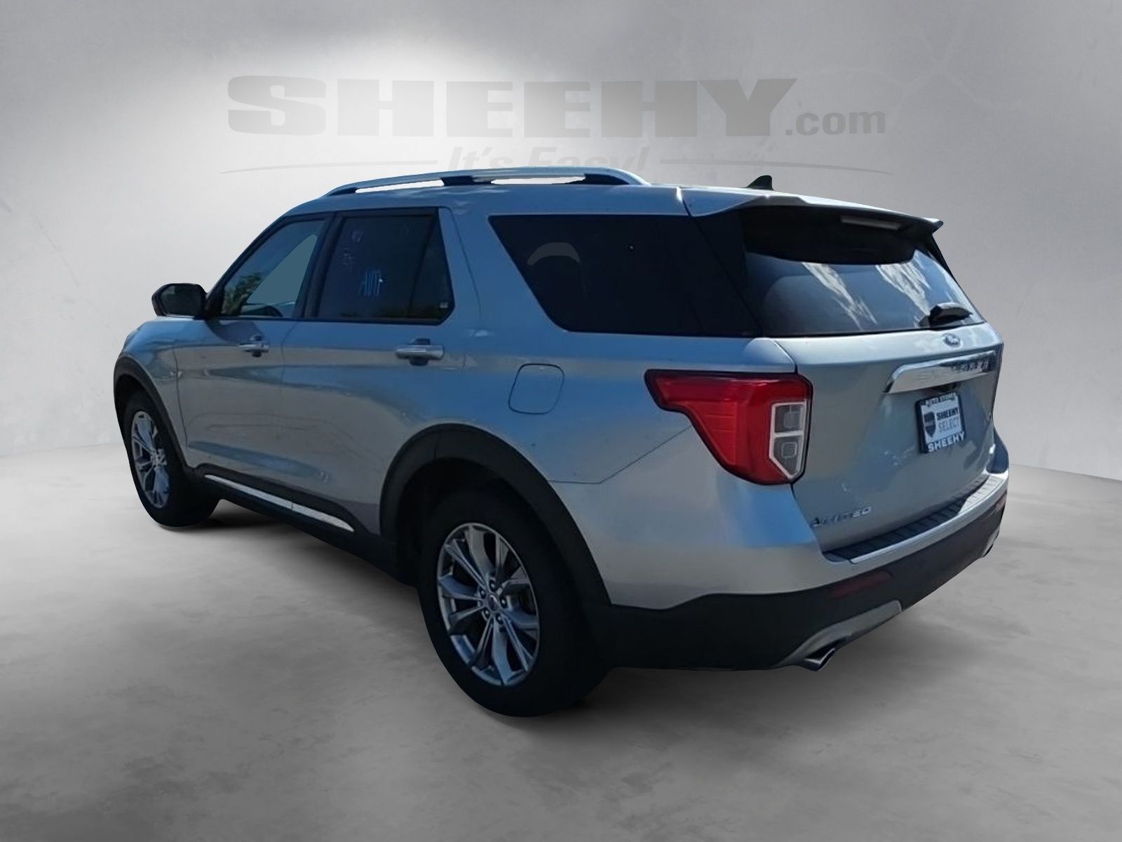 Used 2023 Silver Ford Limited image 6