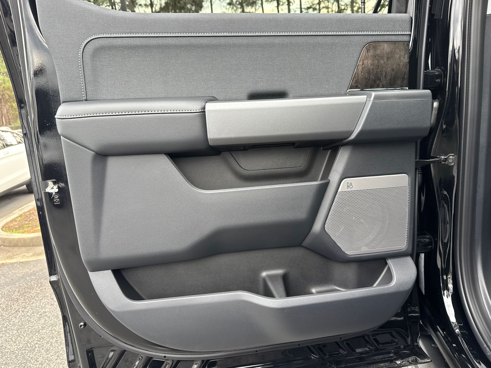 New 2026 Agate Black Metallic Ford F-250® Lariat® image 23