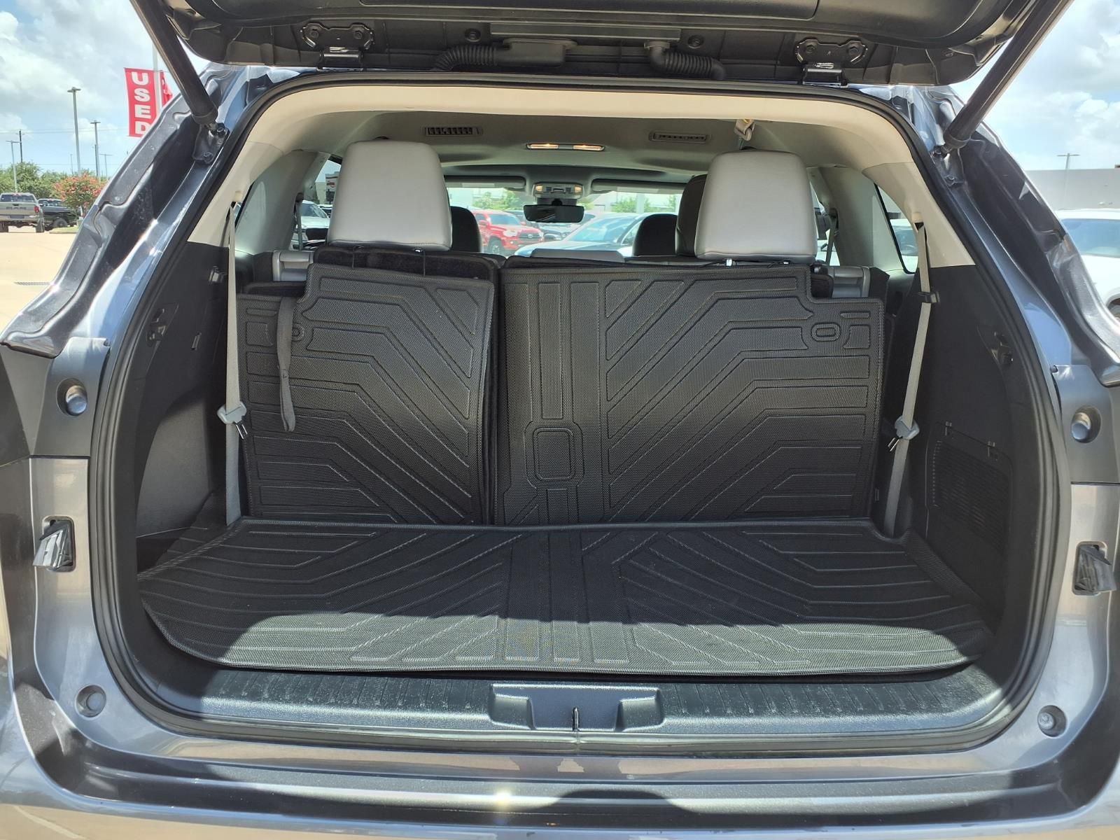 2022 Toyota Highlander XLE - 7