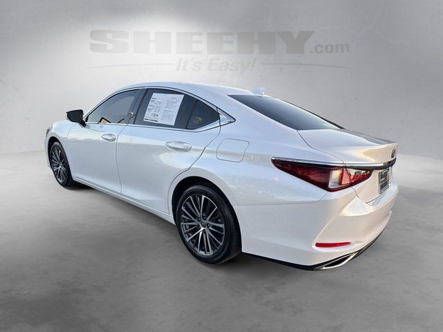 Used 2023 White Lexus 350 image 13