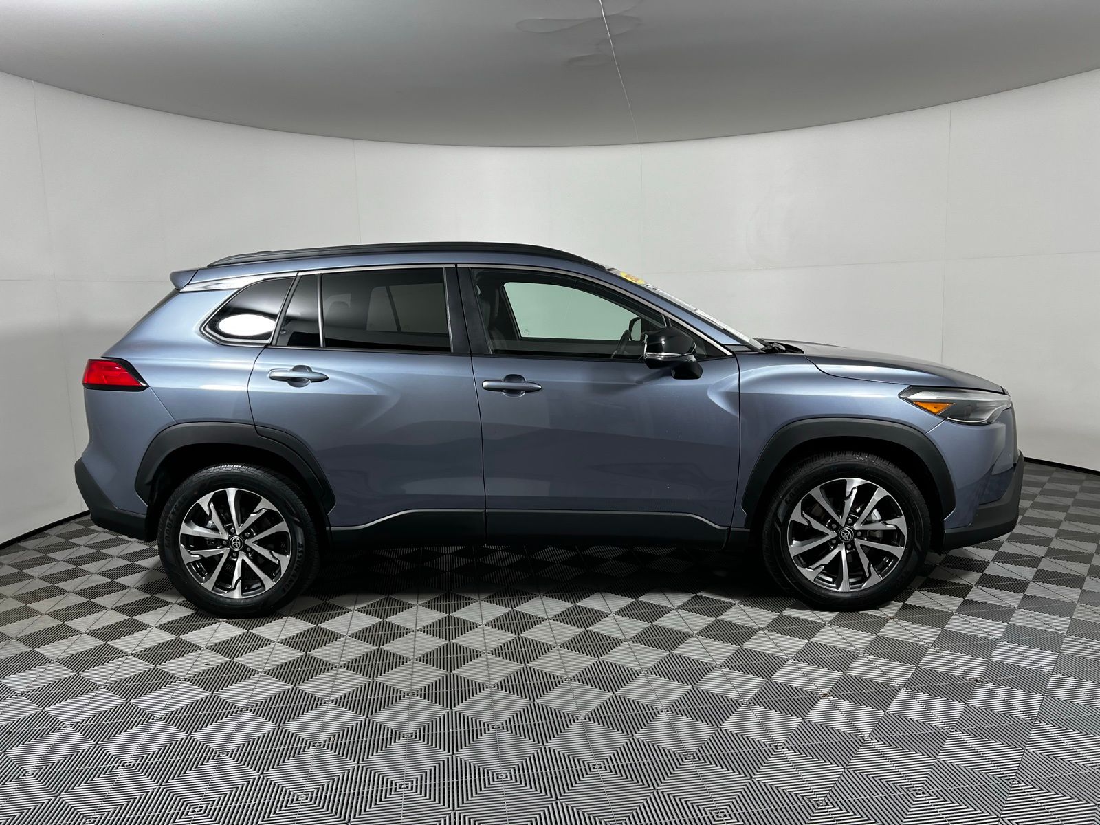 Thumbnail: 2025 Toyota Corolla Cross - 3