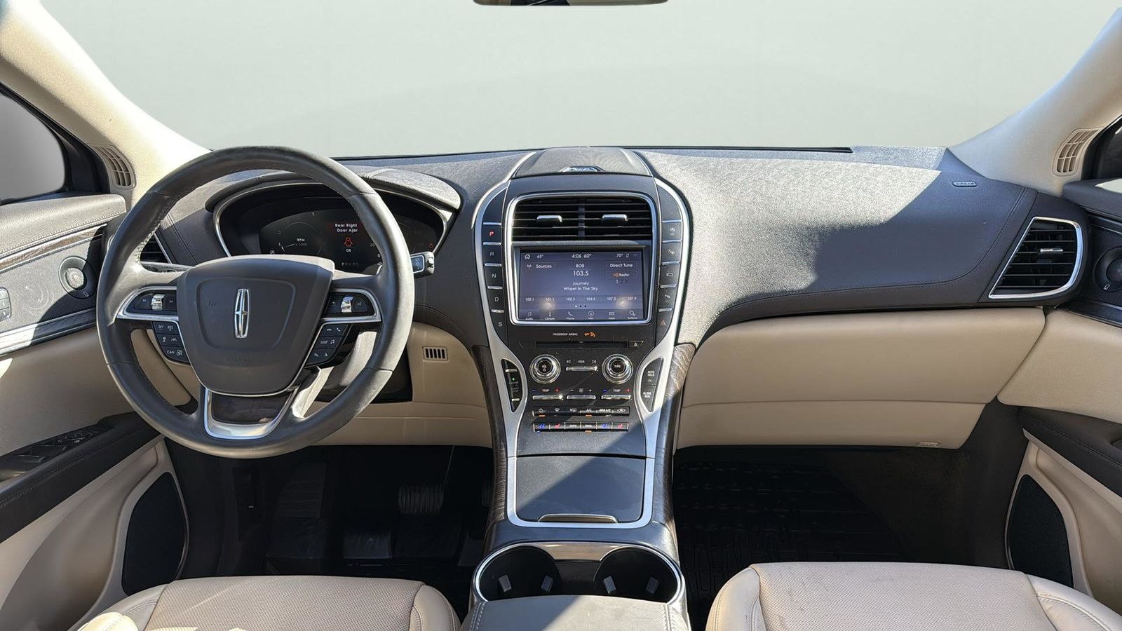 Used Car 2020 Lincoln Nautilus  Reserve For Sale Under $30,000 In Austin, Texas