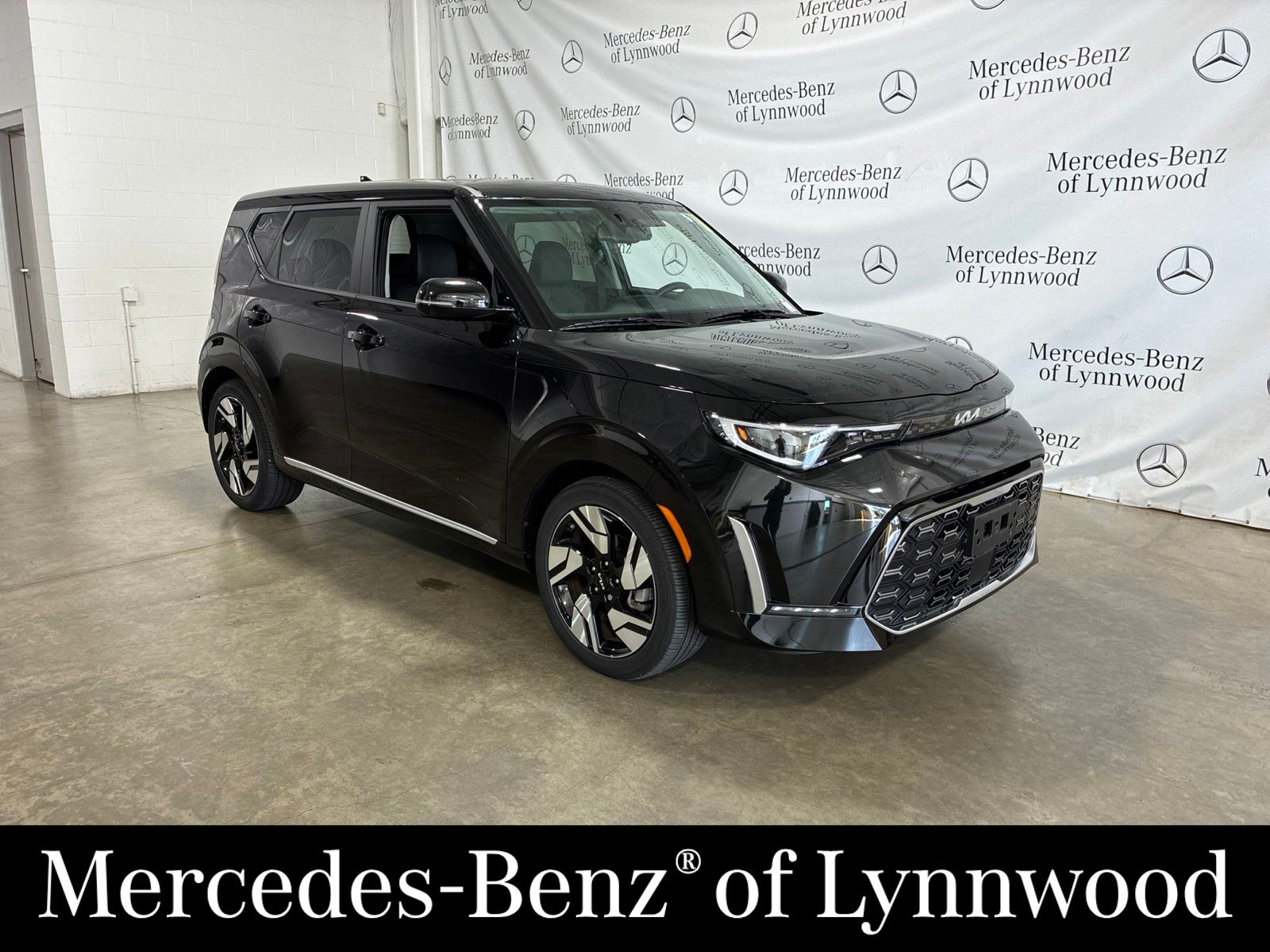 Black 2024 Kia Soul SUV / Crossover Front-Wheel Drive Continuously Variable Transmission