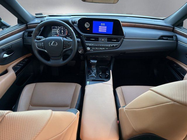 Used 2023 White Lexus 350 image 3