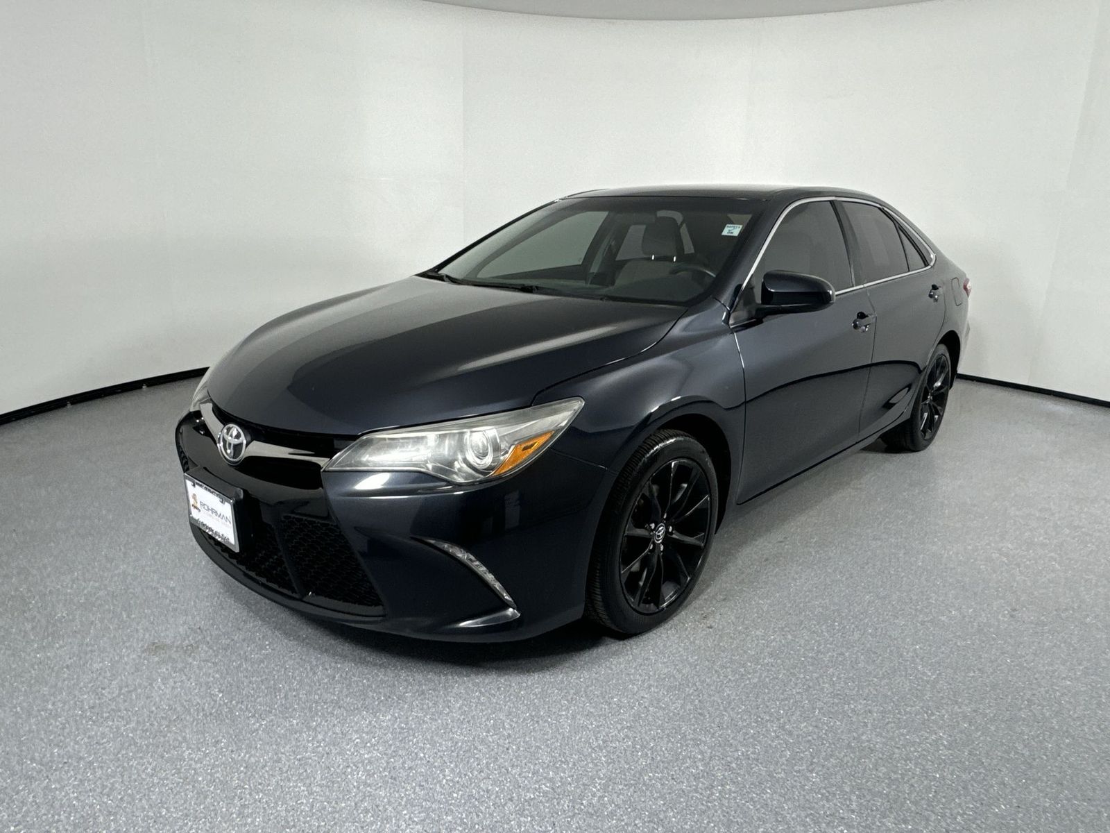 2015 Toyota Camry XLE 22