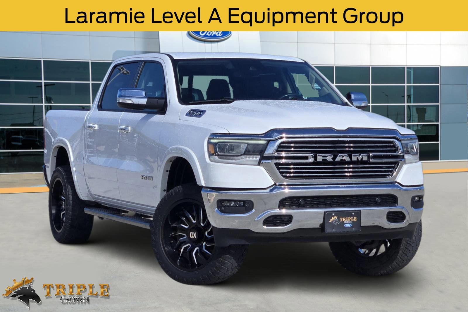 Bright White Clearcoat 2021 RAM 1500 Laramie Crew Cab RWD Pickup Truck 4X2 8-Speed Automatic