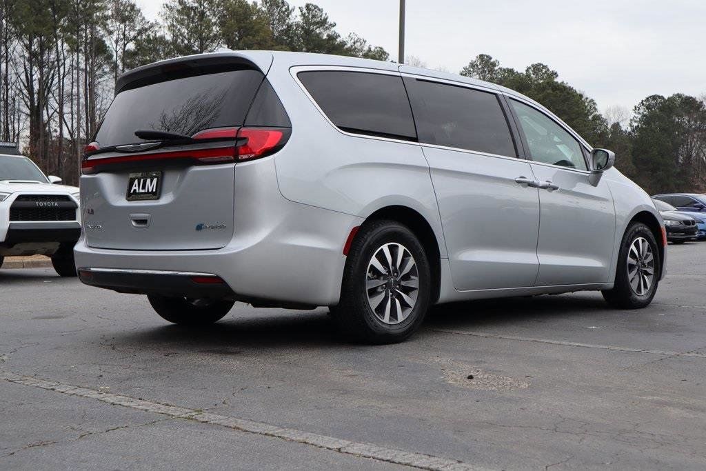 2022 Chrysler Pacifica Hybrid Touring L 5