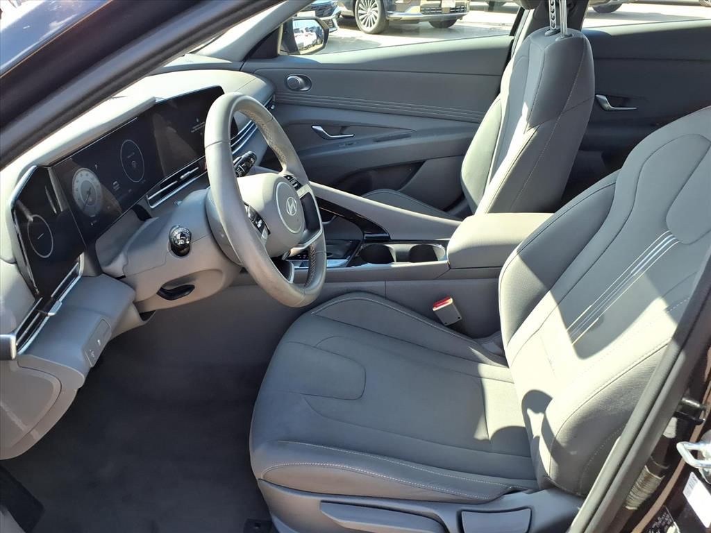 2025 Hyundai Elantra SEL Convenience Black at DeMontrond Gulf Freeway