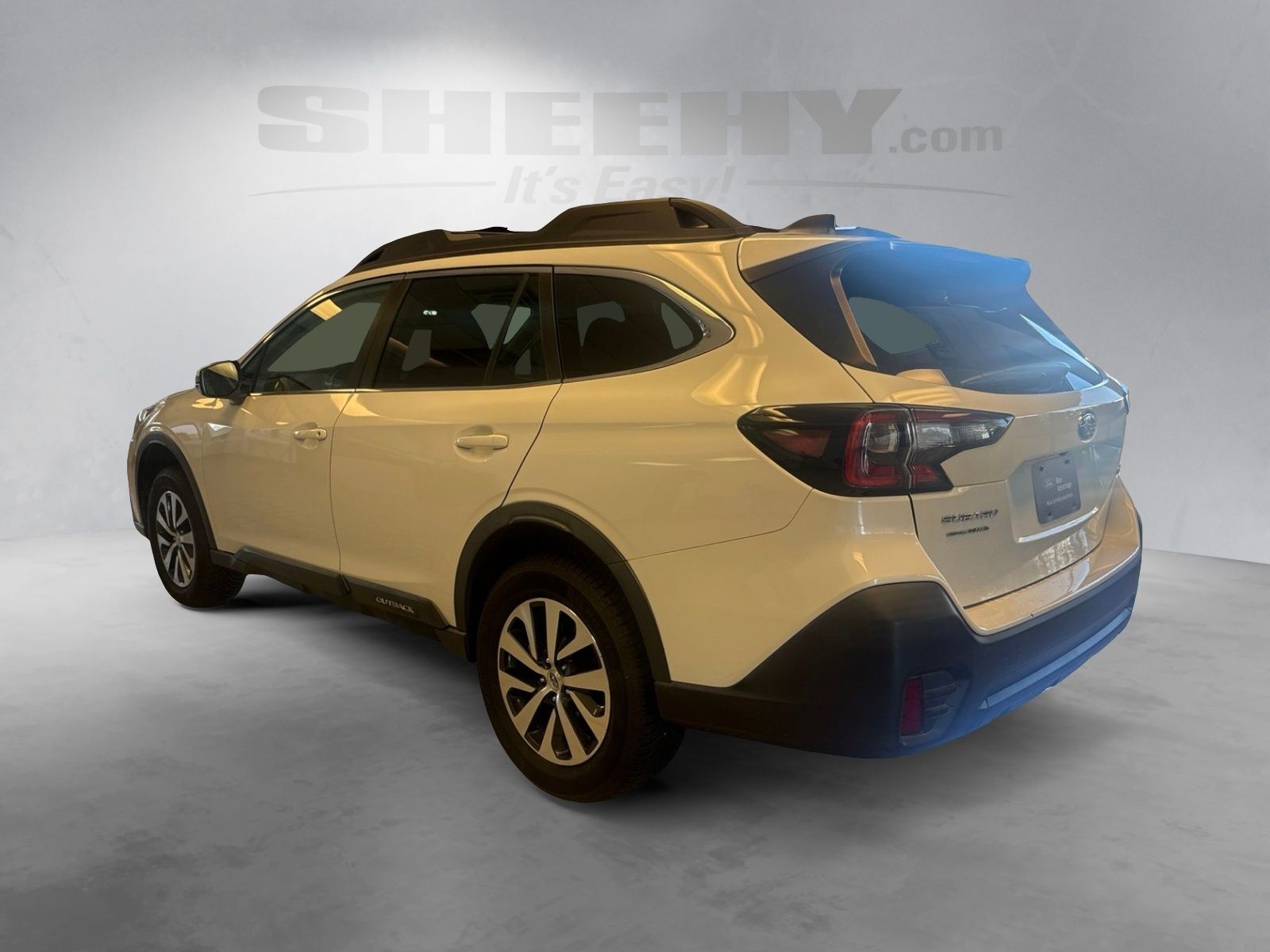 Used 2022 Crystal White Pearl Subaru Premium image 11