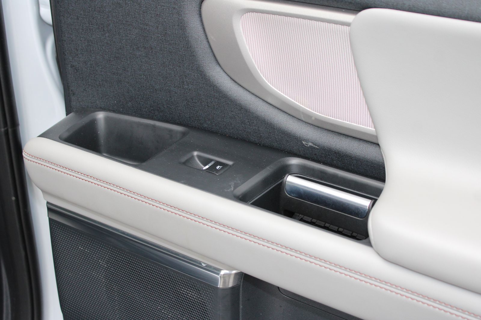 Used 2025 Silver Ford Active image 28