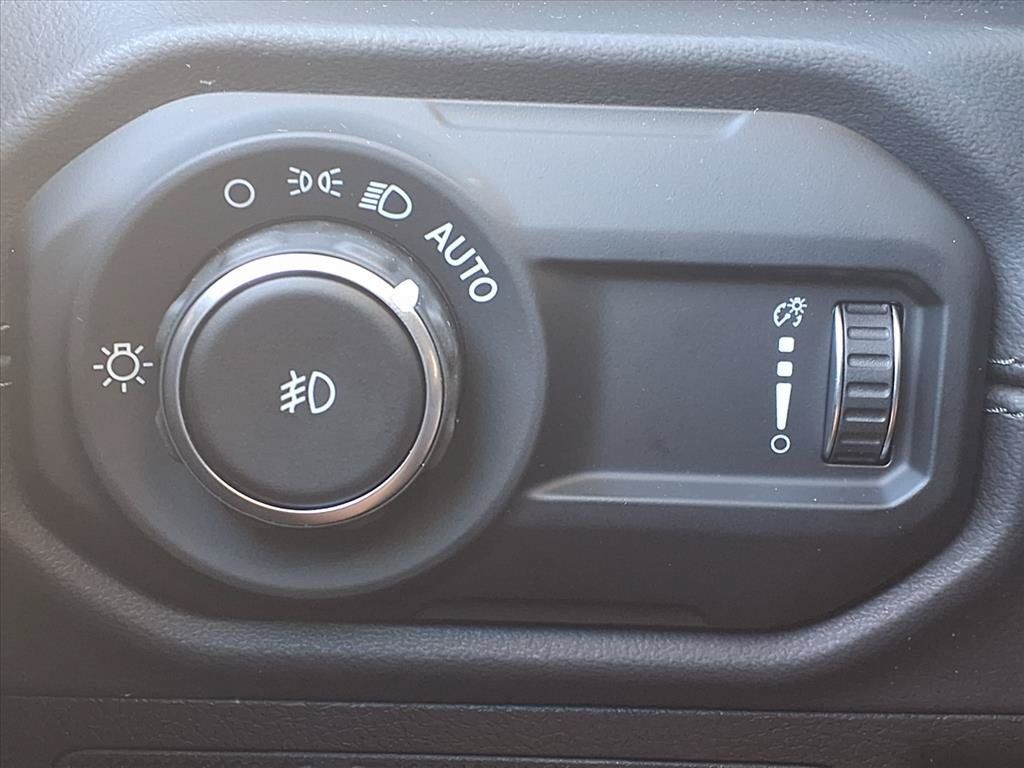 2026 Jeep Wrangler Sahara - 7