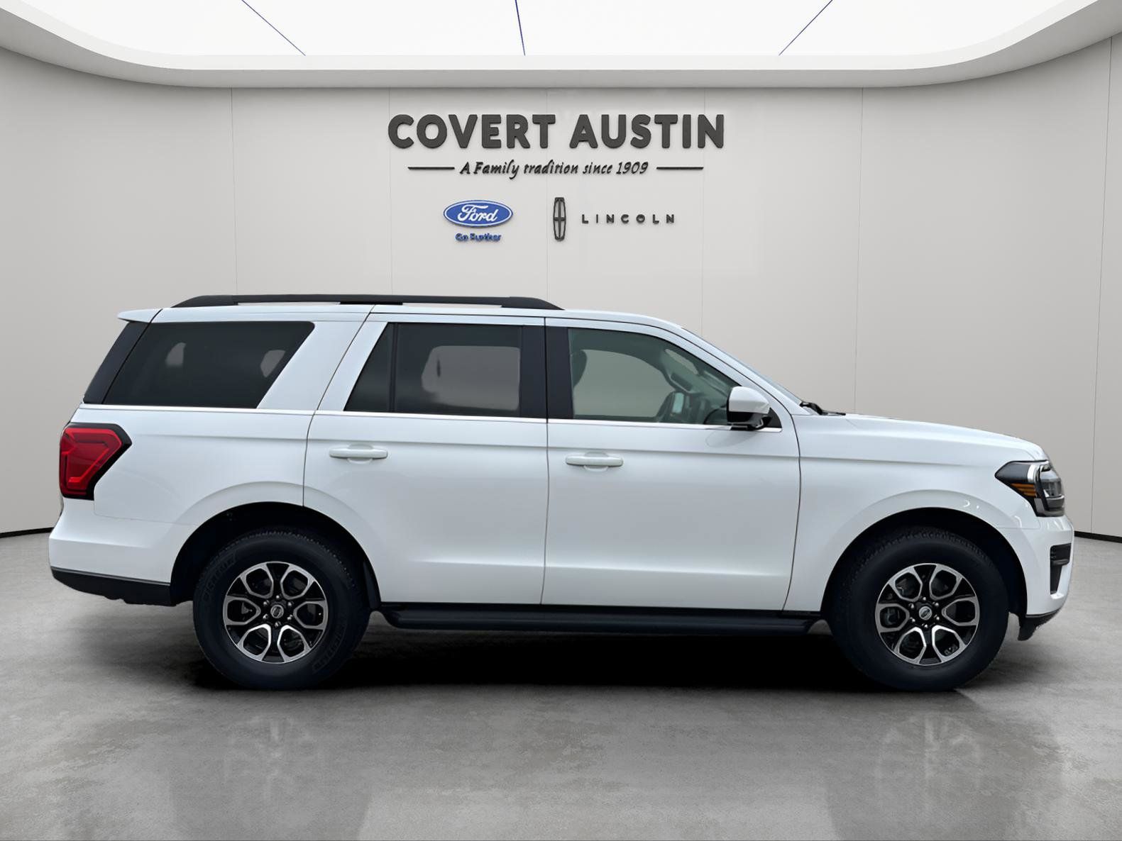 Used Car 2023 Ford Expedition  Xlt For Sale Under $50,000 In Austin, Texas