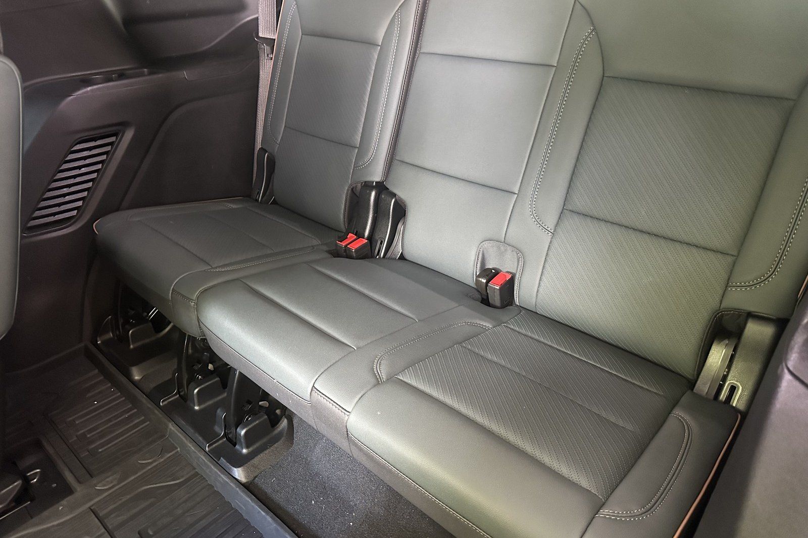Used 2025 GMC Yukon SUV