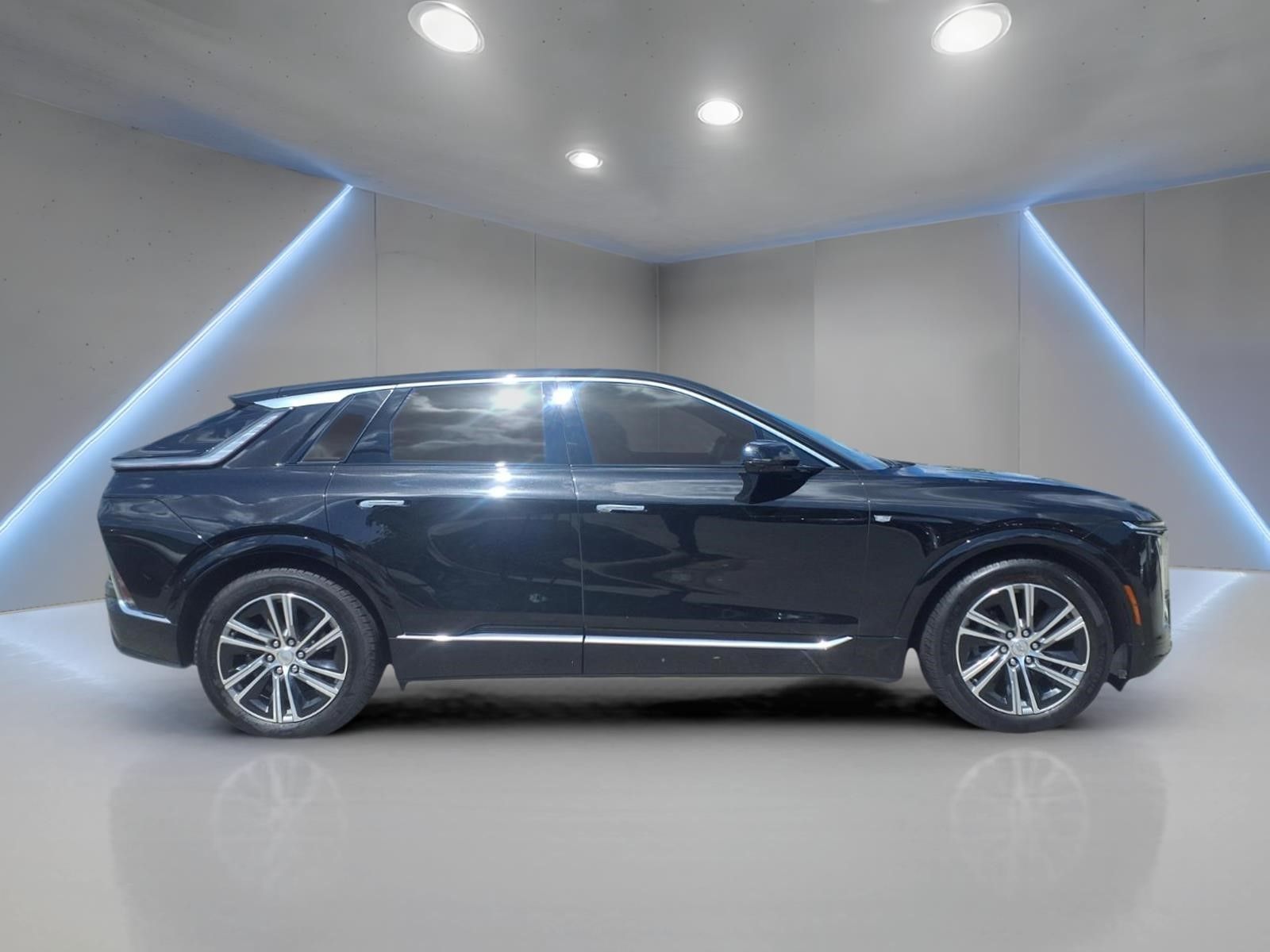 2024 Cadillac LYRIQ Luxury Black at Ultimate Motorsports