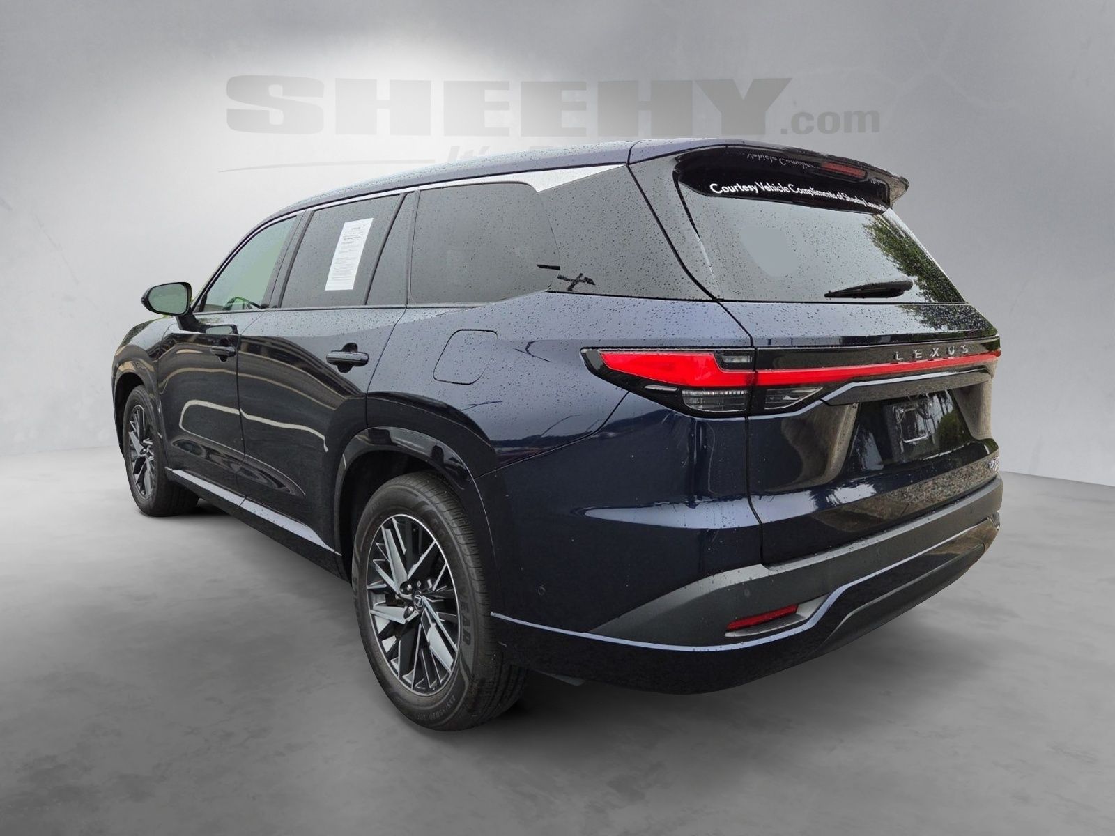 Used 2025  Lexus 350 Premium image 14