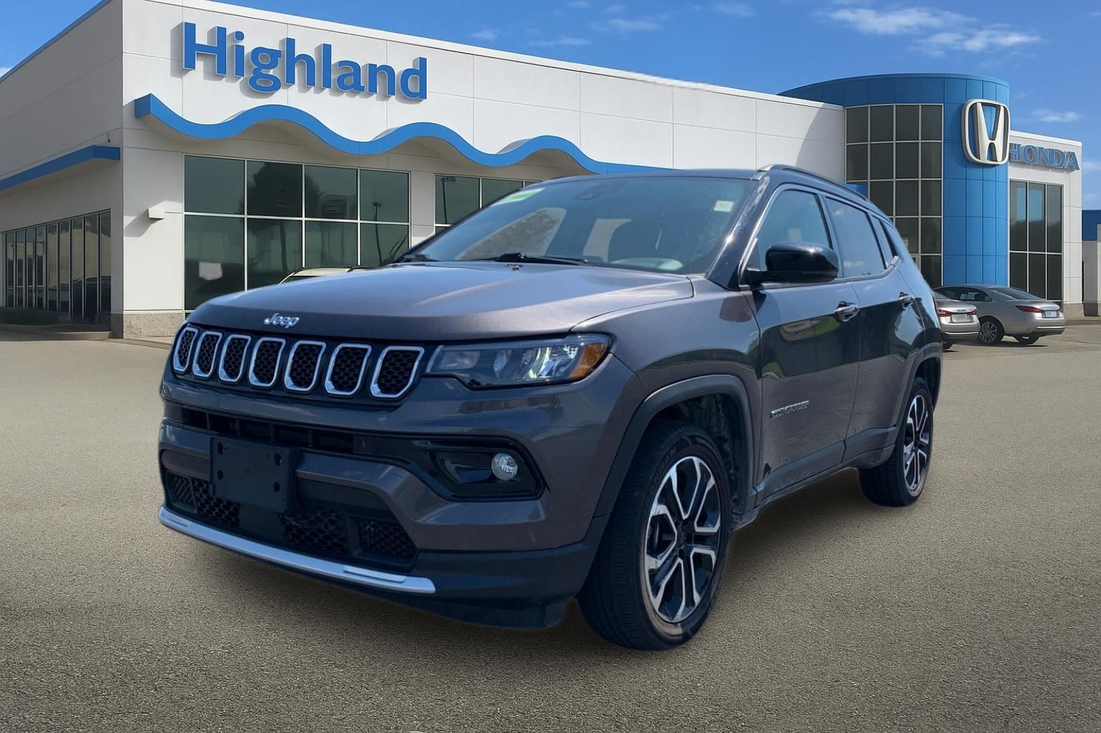 Diamond Black Crystal Pearlcoat 2024 Jeep Compass SUV / Crossover Four-Wheel Drive 8-Speed Automatic
