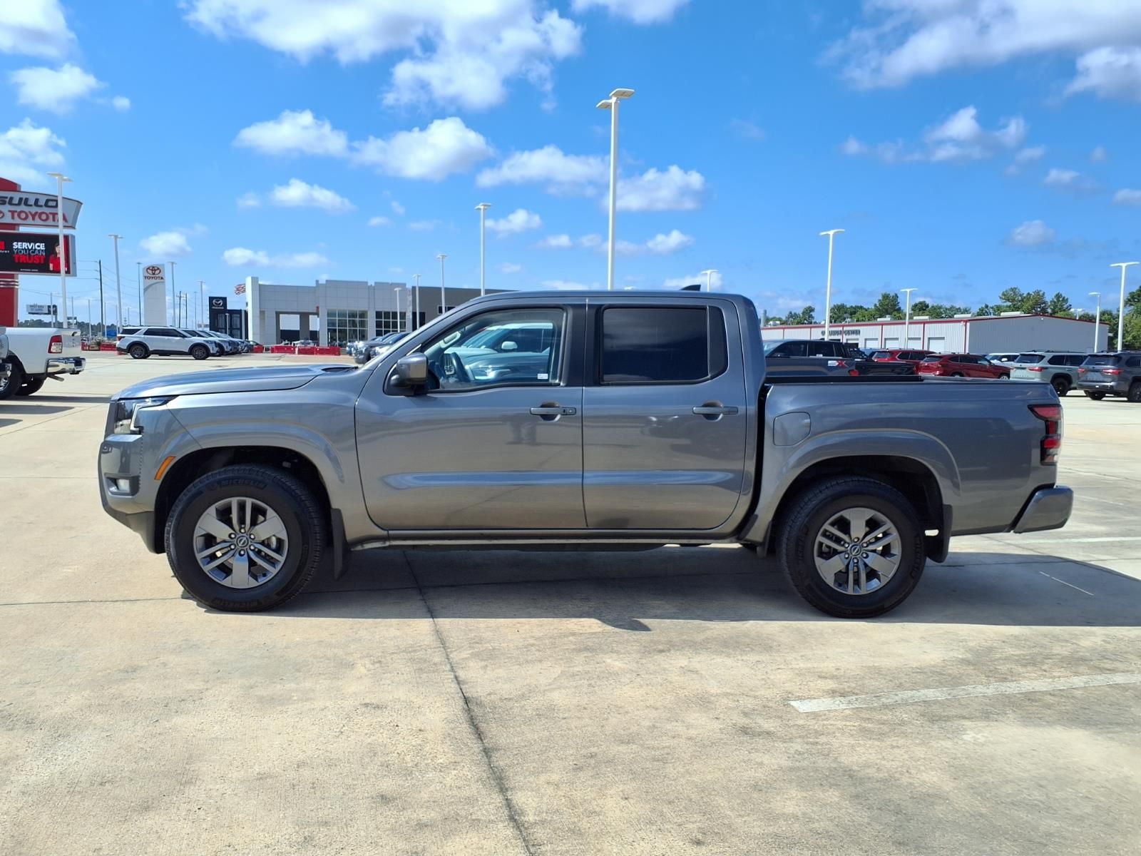 2025 Nissan Frontier SV - 7
