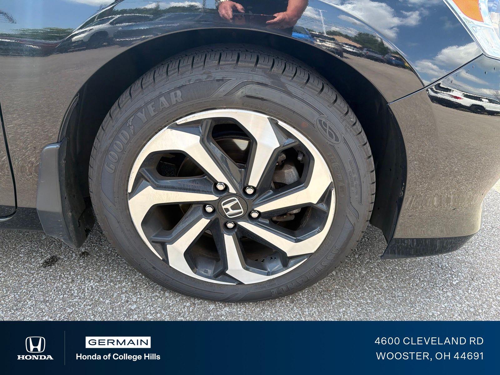 Certified Used 2017 Black Honda EX-L image 4