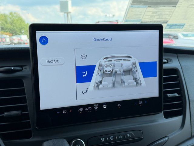 New 2026 Oxford White Ford Base image 22