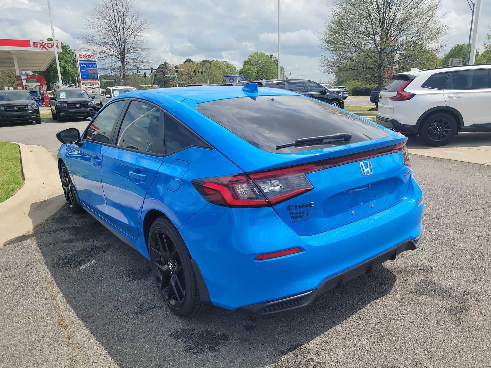 View vehicle photo 5