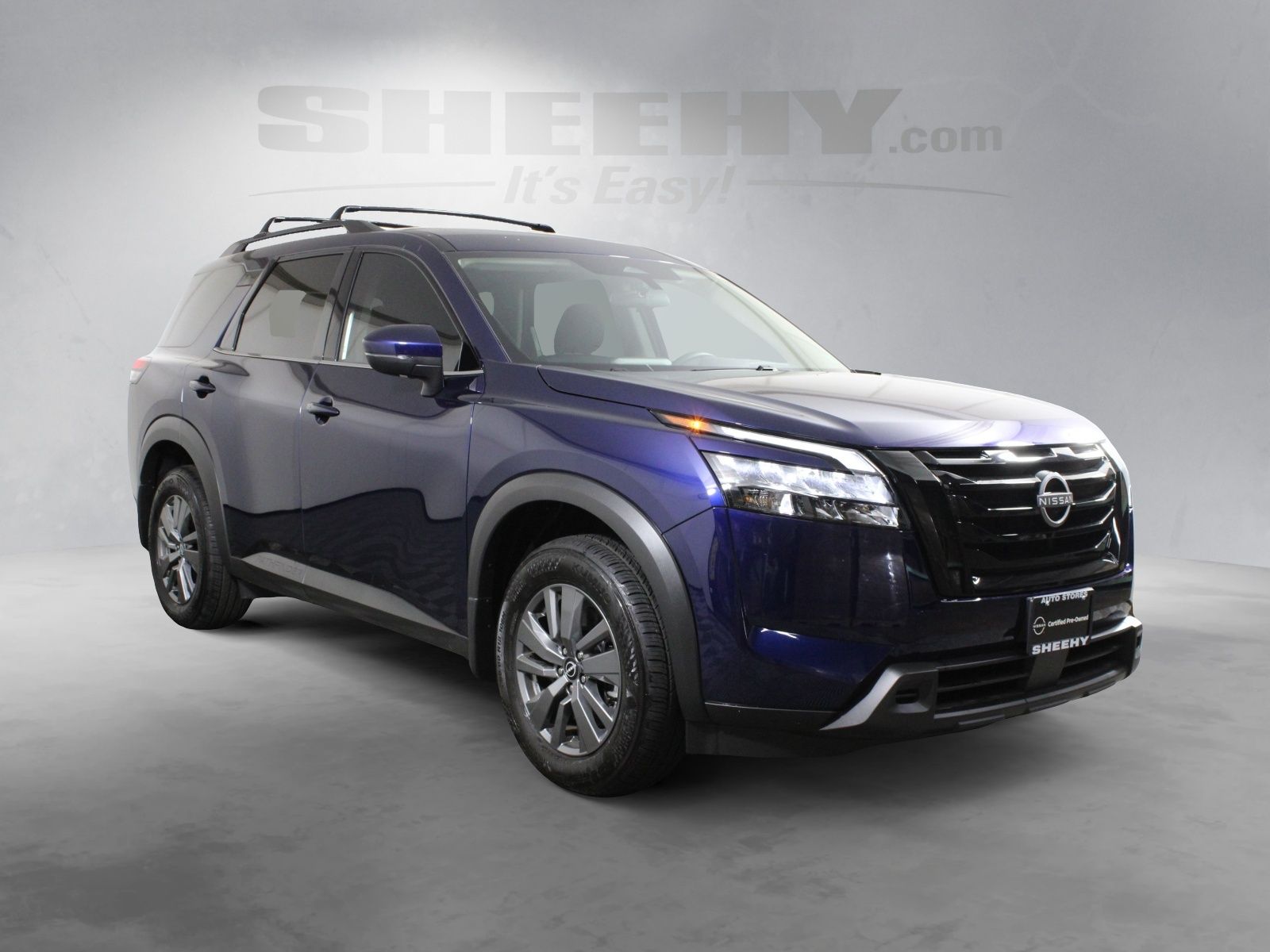 Used 2025 Blue Nissan SV image 2