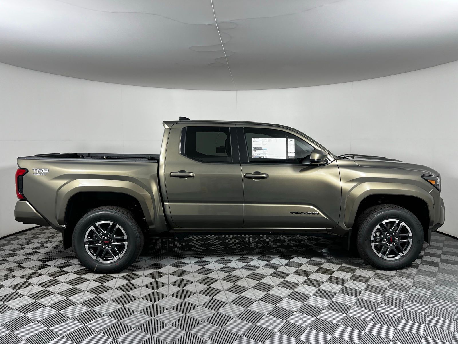 Thumbnail: 2025 Toyota Tacoma - 4