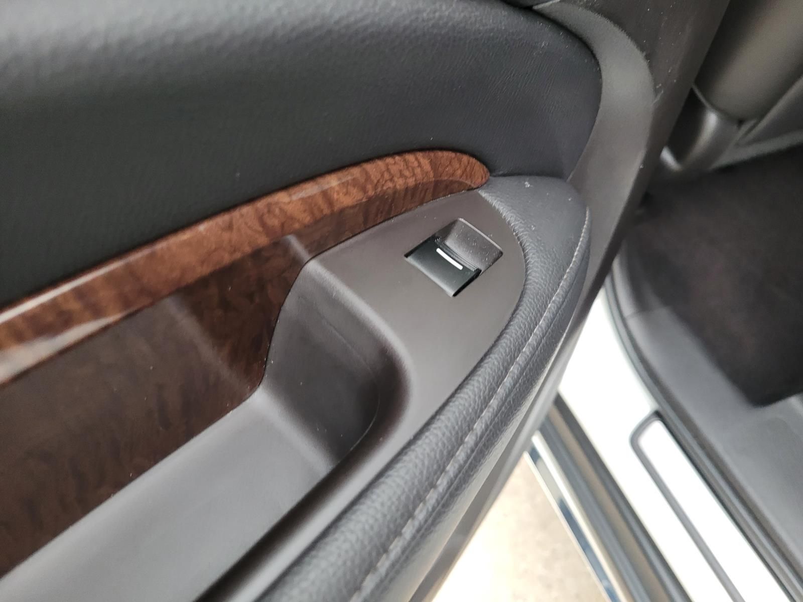 used 2020 Acura MDX car, priced at $20,500