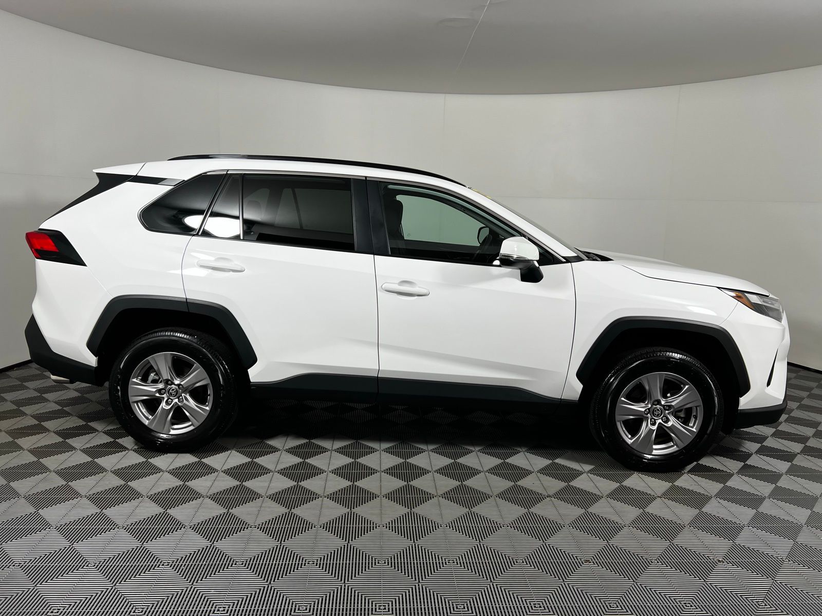 Thumbnail: 2025 Toyota RAV4 - 4